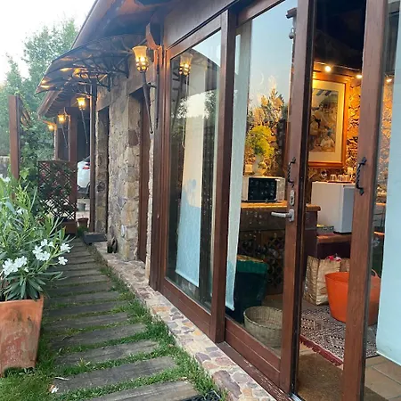 Homestay The Old Watermill Retreat - O Retiro Da Azenha Velha *